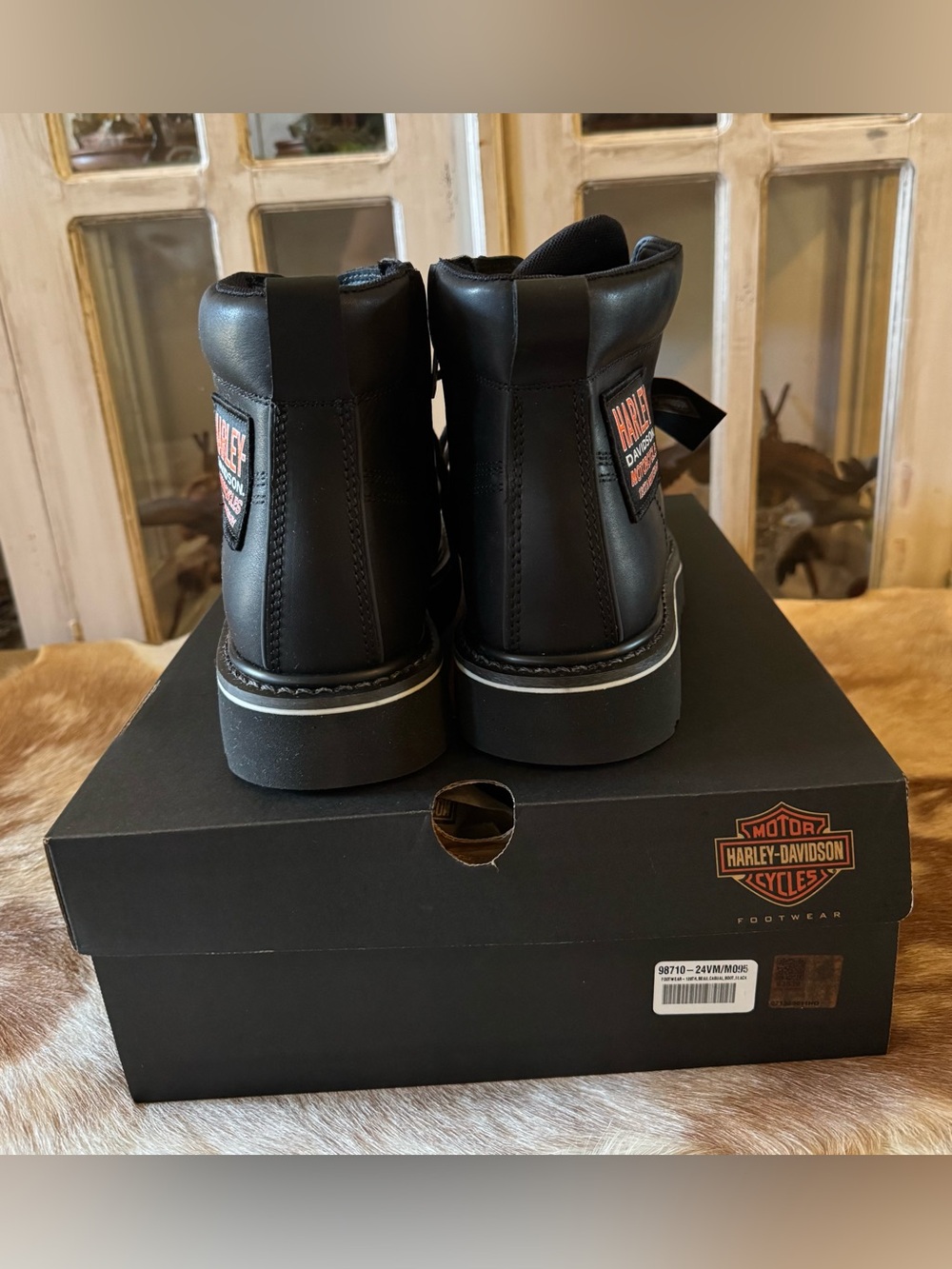 Harley-Davidson 9.5 Men’s Black Leather riding boots. Lace up Inside zip. - Picture 2 of 10